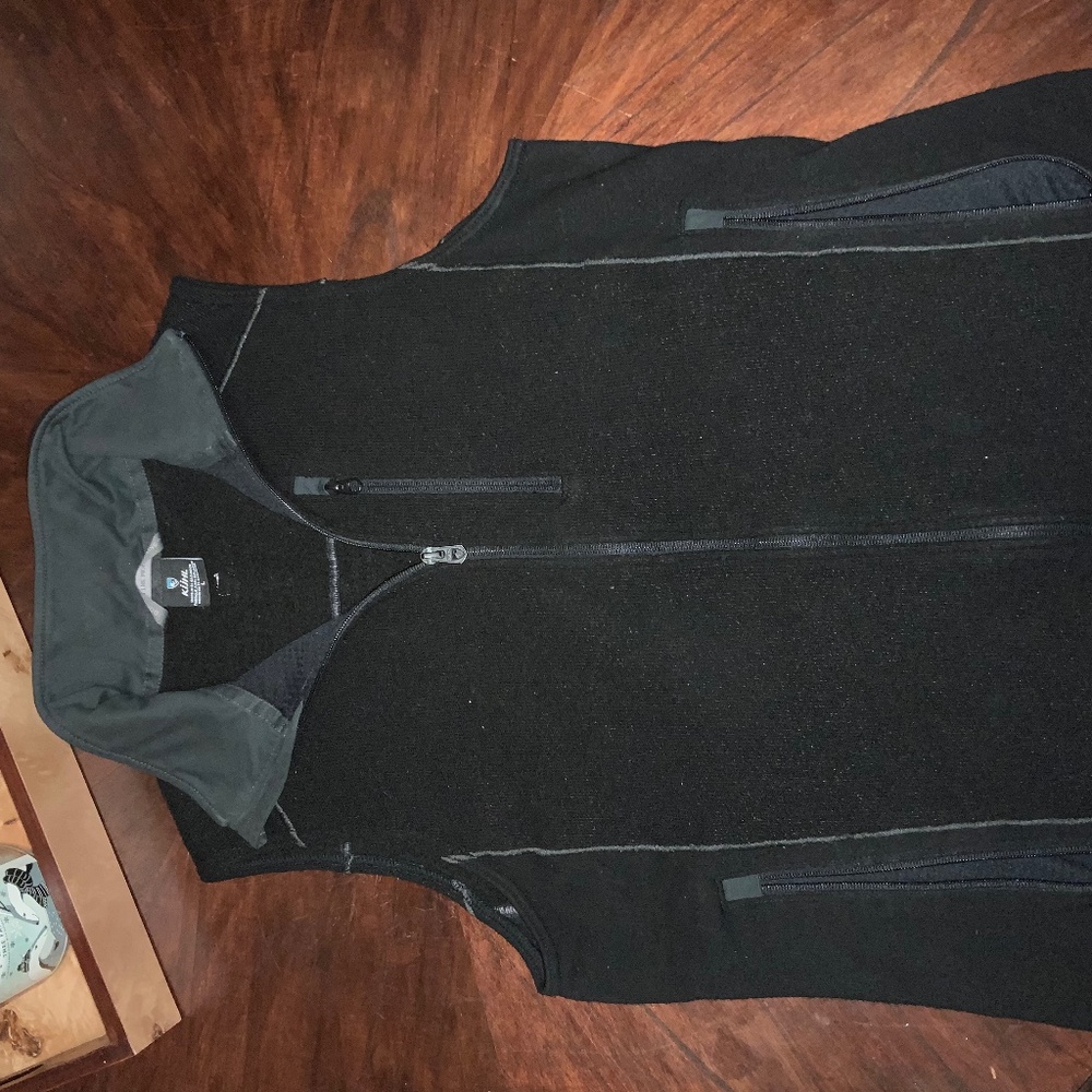Kuhl interceptor vest large men’s black